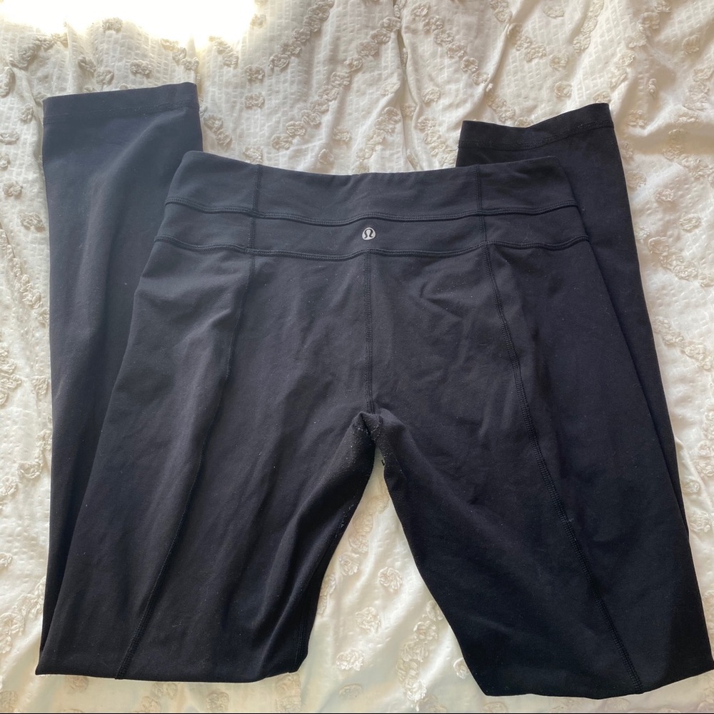 Lululemon || Skinny Groove Pant II Roll Down